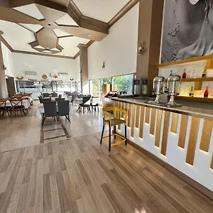 2* Aparthotel Silver Tower